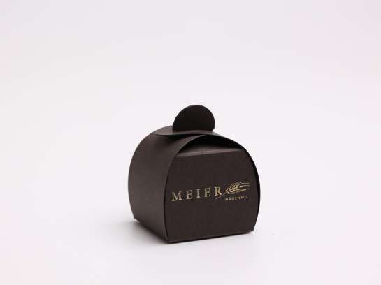 Rheinpack - Vollkarton Verpackungen - Verkaufsverpackungen - Promotionsverpackungen - Süsswarenverpackungen - Geschenkverpackungen - Wellkarton Verpackungen - Graukarton Verpackungen - Stulpdeckelschachel - Klappdeckelschachteln - Archivschachteln - Lagerschachteln - Faltschachteln - Gitterfachstege - Kantenschoner - Rillbox - Ritzbox - Überzogene Verpackungen - RheinDesign - Rohkartonage - Geschenkverpackungen B2B - CAD Verpackungsentwicklung - Beratung Kartonverpackung - Konzeption Kartonverpackung - Produktion Kartonverpackung - Prägedruck Kartonverpackung - Papira® - Papira® Hohlwand Verpackungen - Papira® Schieber Verpackungen - Papira® Eclipse - Papira® Mini Selection - Beutel Verpackung - Schokotafel Verpackung - Papira® LOVE - Rheinpack GmbH: Ihr Partner für Verpackungen aus Karton - von der Konzeption bis zur Realisierung! Rheinpack - Solid cardboard packaging - Sales packaging - Promotional packaging - Confectionery packaging - Gift packaging - Corrugated cardboard packaging - Grey cardboard packaging - Hinged lid boxes - Folding cartons - Archive boxes - Storage boxes - Folding boxes - Grid partition inserts - Edge protectors - Crease box - Score box - Coated packaging - RheinDesign - Raw cardboard packaging - B2B gift packaging - CAD packaging development - Cardboard packaging consultation - Cardboard packaging concept - Cardboard packaging production - Embossed printing cardboard packaging - Papira® - Papira® Hollow wall packaging - Papira® Slider packaging - Papira® Eclipse - Papira® Mini Selection - Bag packaging - Chocolate bar packaging - Papira® LOVE - Rheinpack GmbH: Your partner for cardboard packaging - from concept to realization!