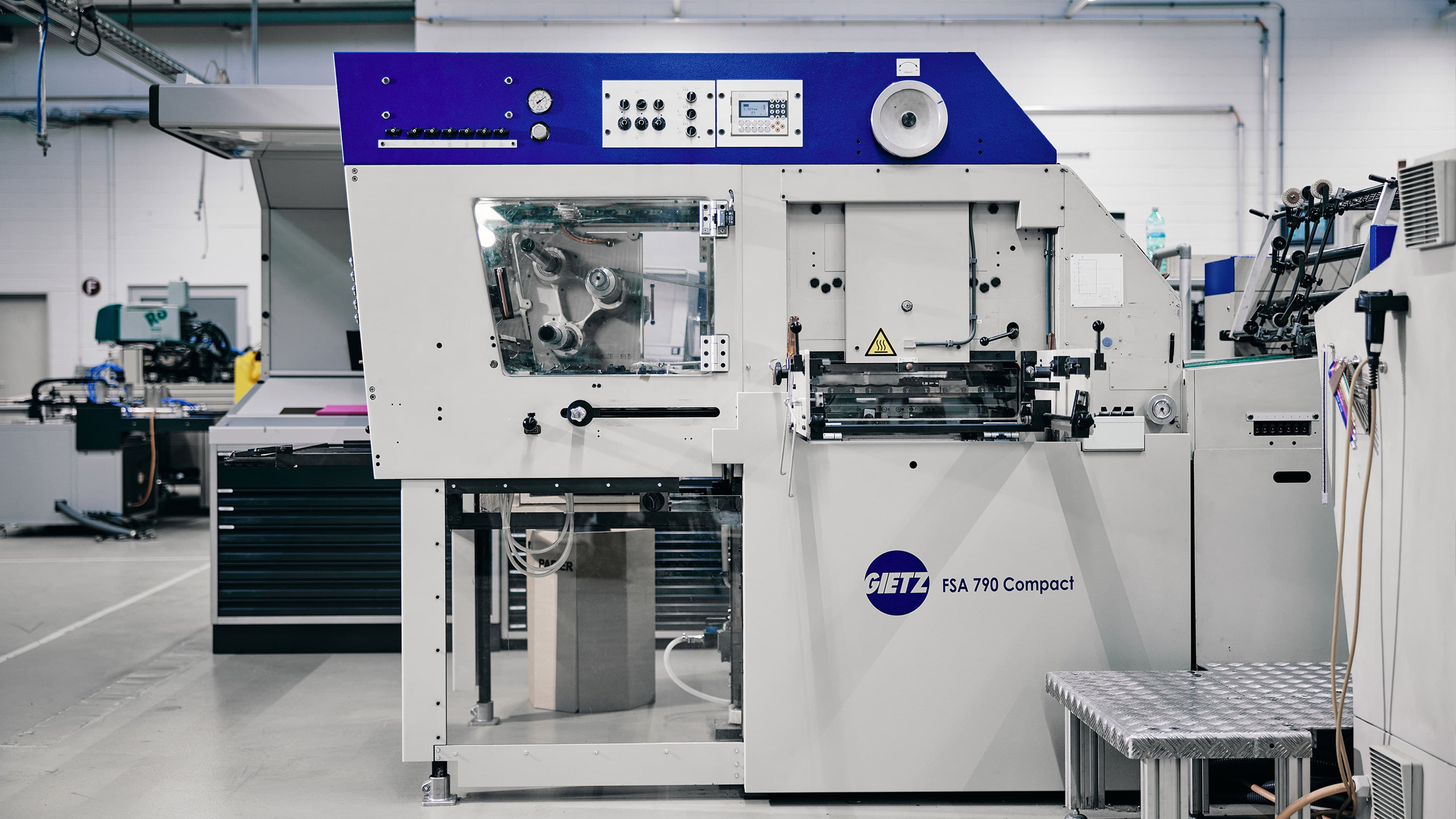 Rheinpack - Vollkarton Verpackungen - Verkaufsverpackungen - Promotionsverpackungen - Süsswarenverpackungen - Geschenkverpackungen - Wellkarton Verpackungen - Graukarton Verpackungen - Stulpdeckelschachel - Klappdeckelschachteln - Archivschachteln - Lagerschachteln - Faltschachteln - Gitterfachstege - Kantenschoner - Rillbox - Ritzbox - Überzogene Verpackungen - RheinDesign - Rohkartonage - Geschenkverpackungen B2B - CAD Verpackungsentwicklung - Beratung Kartonverpackung - Konzeption Kartonverpackung - Produktion Kartonverpackung - Prägedruck Kartonverpackung - Papira® - Papira® Hohlwand Verpackungen - Papira® Schieber Verpackungen - Papira® Eclipse - Papira® Mini Selection - Beutel Verpackung - Schokotafel Verpackung - Papira® LOVE - Rheinpack GmbH: Ihr Partner für Verpackungen aus Karton - von der Konzeption bis zur Realisierung! Rheinpack - Solid cardboard packaging - Sales packaging - Promotional packaging - Confectionery packaging - Gift packaging - Corrugated cardboard packaging - Grey cardboard packaging - Hinged lid boxes - Folding cartons - Archive boxes - Storage boxes - Folding boxes - Grid partition inserts - Edge protectors - Crease box - Score box - Coated packaging - RheinDesign - Raw cardboard packaging - B2B gift packaging - CAD packaging development - Cardboard packaging consultation - Cardboard packaging concept - Cardboard packaging production - Embossed printing cardboard packaging - Papira® - Papira® Hollow wall packaging - Papira® Slider packaging - Papira® Eclipse - Papira® Mini Selection - Bag packaging - Chocolate bar packaging - Papira® LOVE - Rheinpack GmbH: Your partner for cardboard packaging - from concept to realization!